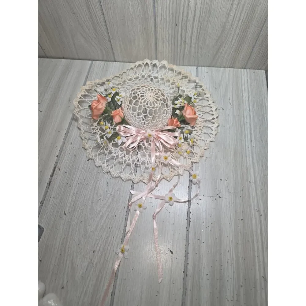 Vtg Hand Crocheted Starched Shabby Chic Decorated Hats Boho Heritage Set 4 Read